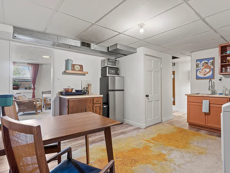 2215 E San Miguel St — Photo 17