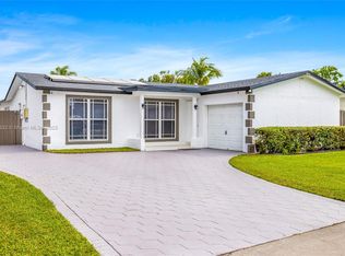 8720 NW 8th St, Pembroke Pines, FL 33024