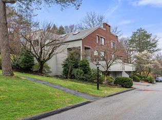 567 Boylston St UNIT 567, Brookline, MA 02445