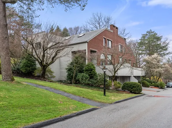 567 Boylston St Unit 567, Brookline, MA 02445