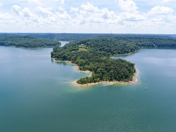 3rd image of 12 River Run Ln