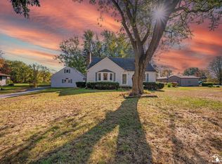 11 E Erie Rd, Temperance, MI 48182