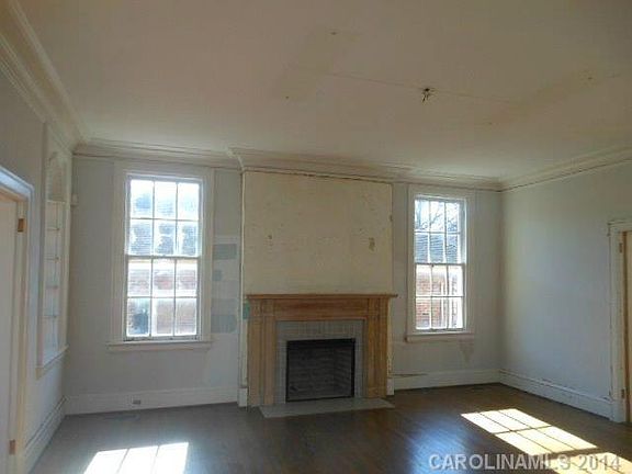 3rd image of 317 S York St