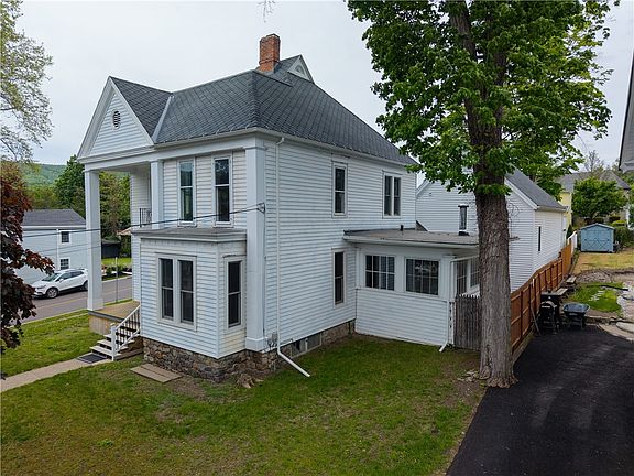 2nd image of 51 Main St