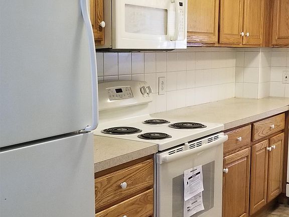 2nd image of 22 N Pennewell Dr