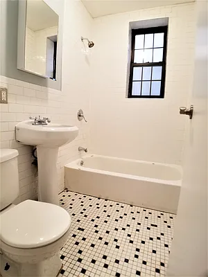 Rented by Rentall Group Inc | media 7