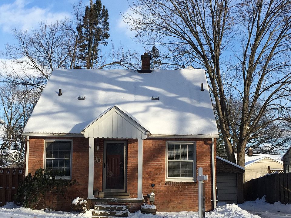 1st image of 900 N Gainsborough Ave