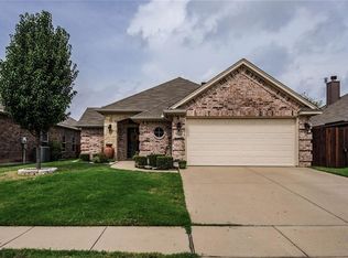 3205 Riverlakes Dr, Hurst, TX 76053