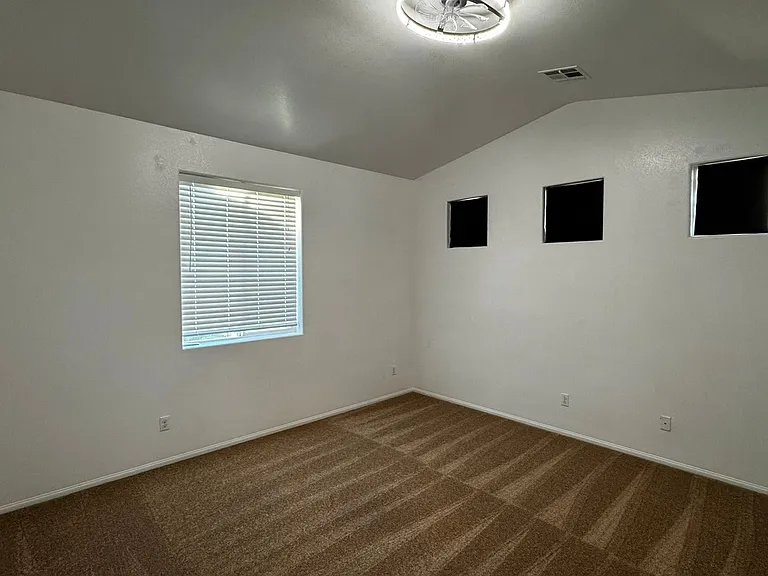 8425 Trudeau Ave — Photo 18