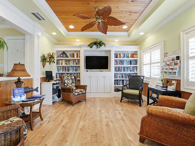 4432 Calm Harbor St — Photo 34
