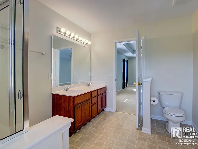 130 Decatur Dr — Photo 15