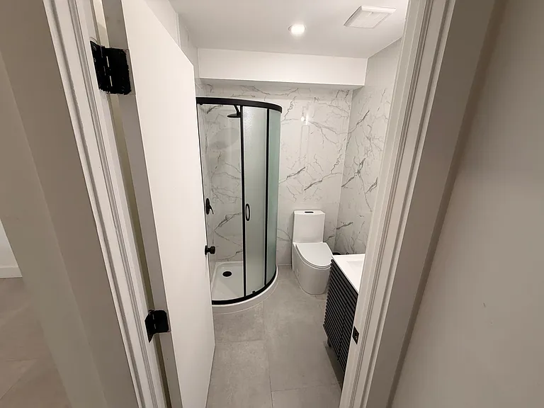 604 NE 9th Ave #3 — Photo 10