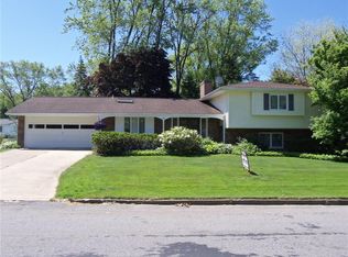 24 Birchwood Dr, Fredonia, NY