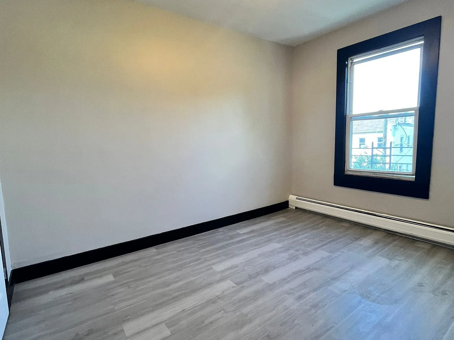 2 bed, 800 sqft, $1,850 — Photo 2