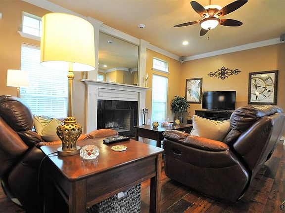 2nd image of 410 Rosebrook Cir