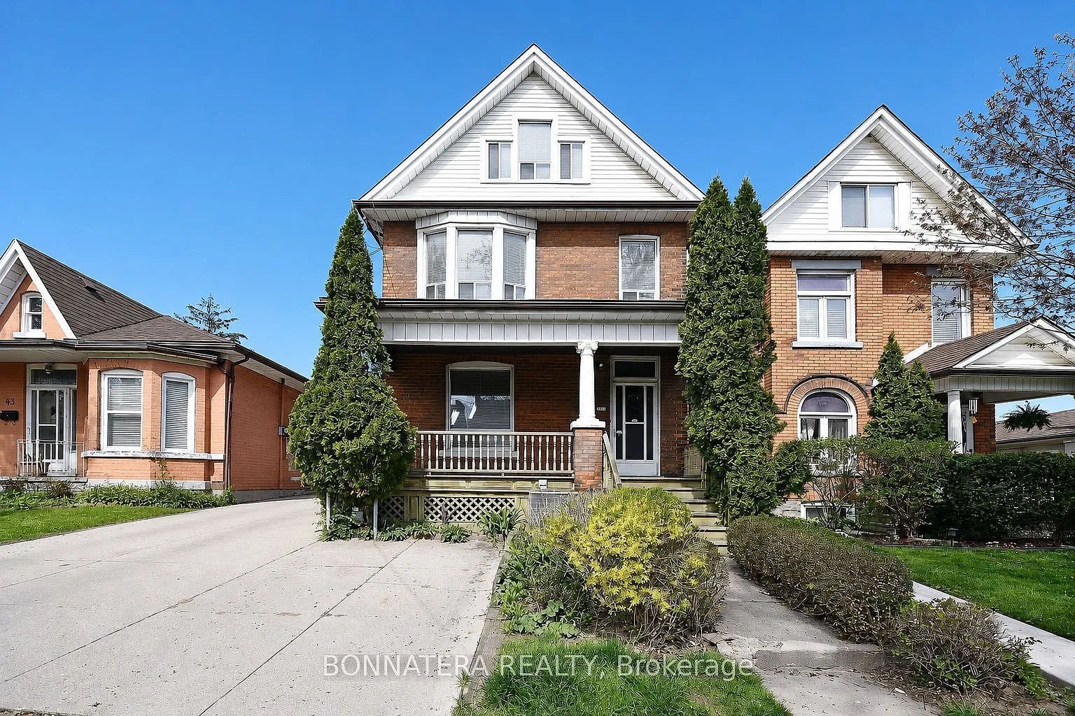 1 bed, $1,400 — Photo 1