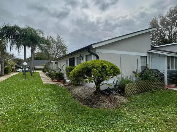 4267 Willow Brook Circle, West Palm Beach, FL 33417