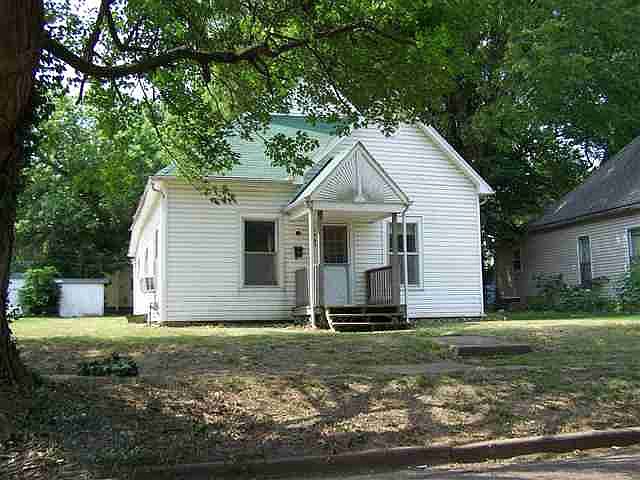 1st image of 1405 W 11th St