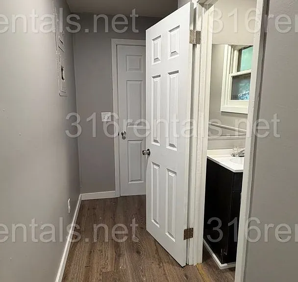 514 W 4th Ave — Photo 9