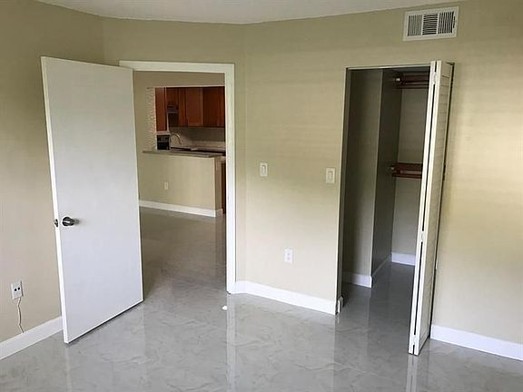 5th image of 300 Palm Cir W APT 107