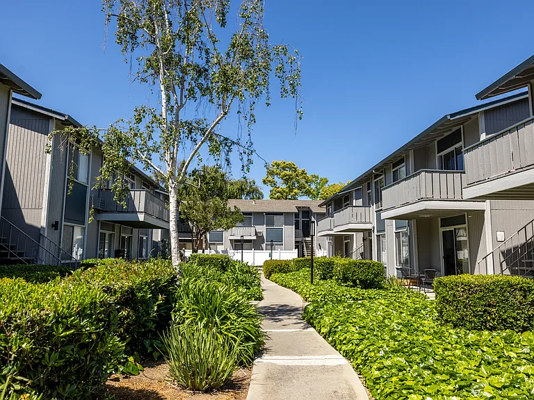 Campbell West Apartments — Photo 27