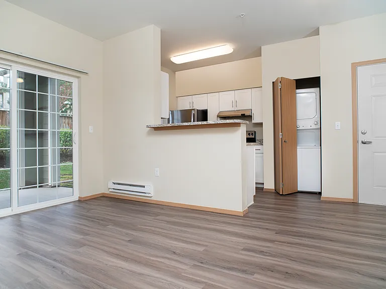 1 Bed 1 Bath Standard - 623 SqFt 1 Bed 1 Bath Standard - 623 SqFt