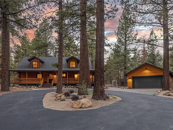 2nd image of 1147 Pinon Ln