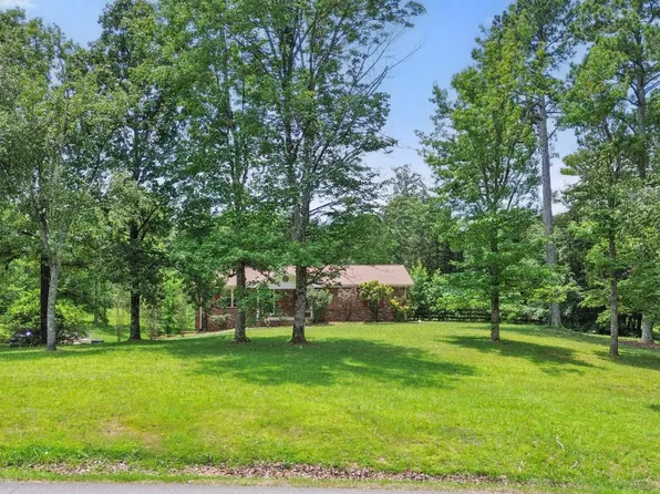 584 Samples Chapel Rd SE, Cleveland, TN 37323