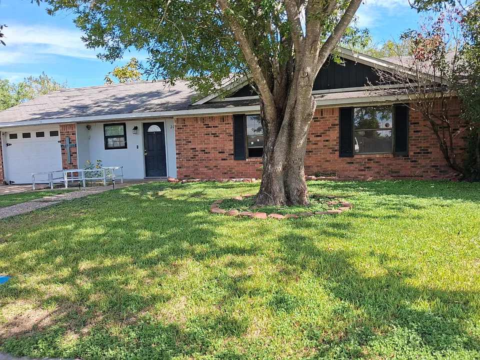 205 Heatherbrook