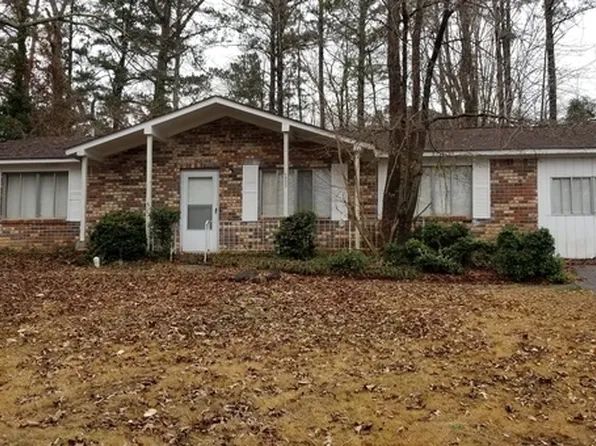 2825 La Jean Dr, Atlanta, GA 30349