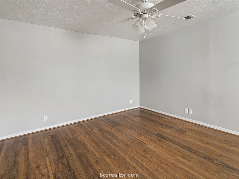 1014 E 23rd St — Photo 5