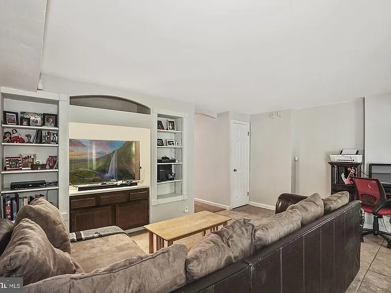 7152 Westfield Ct — Photo 16