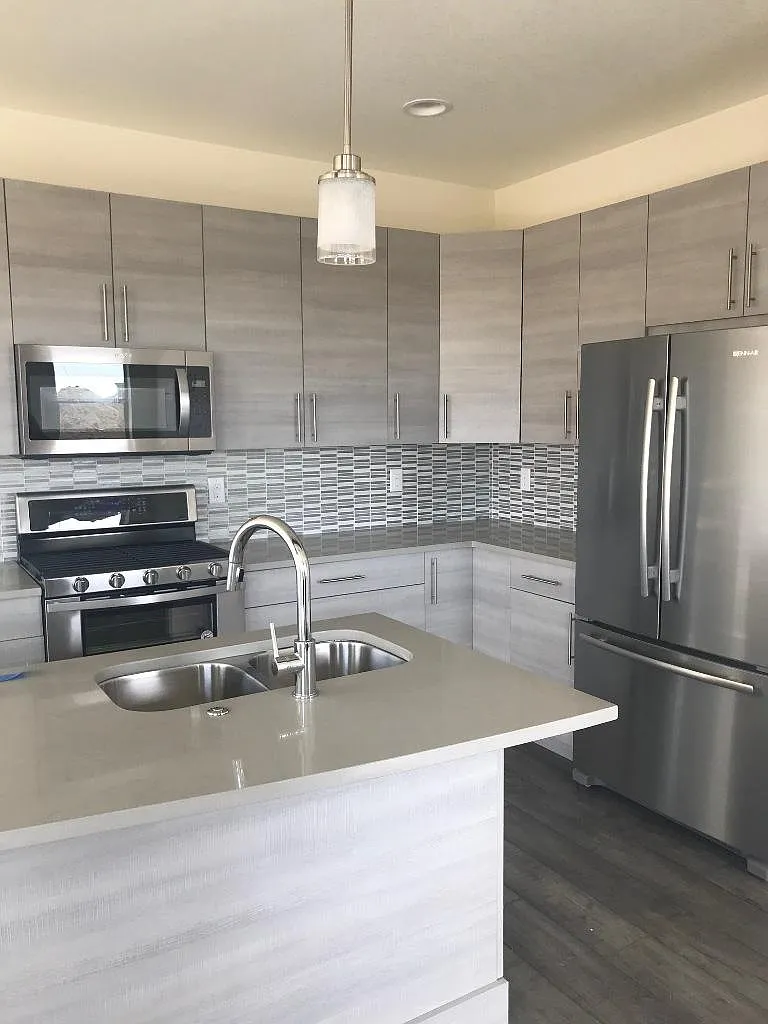 3 bed, 2.5 bath, 1736 sqft, $2,795 — Photo 3