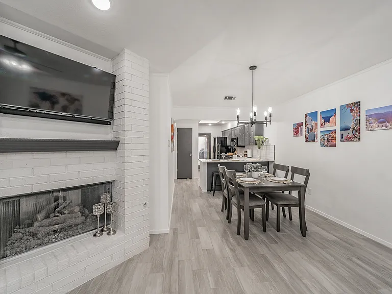 8901 Thompson Cir — Photo 13