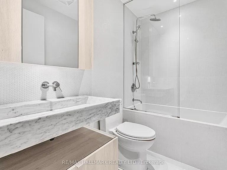 11 Yorkville Ave #3406 — Photo 8