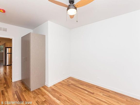 2nd image of 806 S Claremont Ave #924