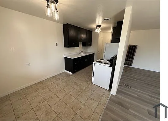 1 bed, 700 sqft, $1,550 — Photo 3