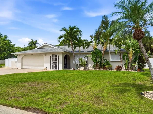2008 39th St W, Bradenton, FL 34205
