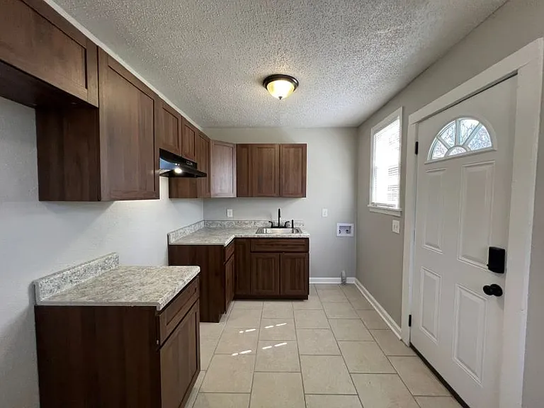 2277 Zanone Ave — Photo 6