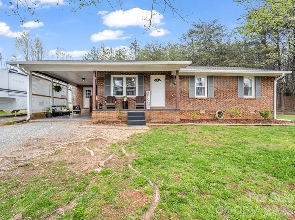 248 Bible School Rd, Lake Lure, NC 28746