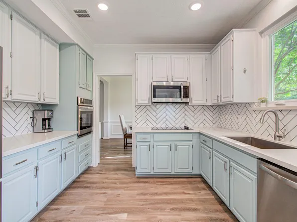 22927 Northoak Forest Ln, Spring, TX 77389