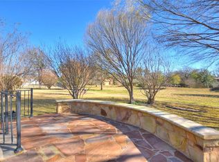 205 Armstrong Dr, Georgetown, TX 78633