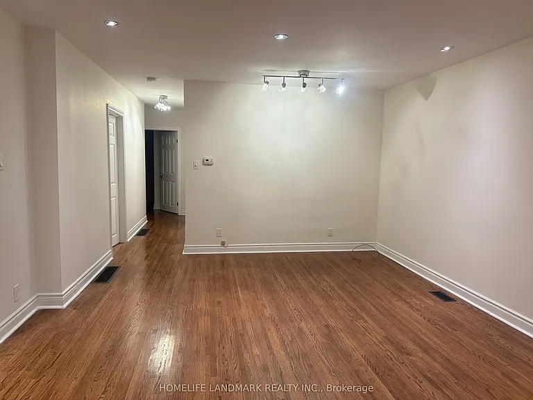 307 Axminster Dr — Photo 2