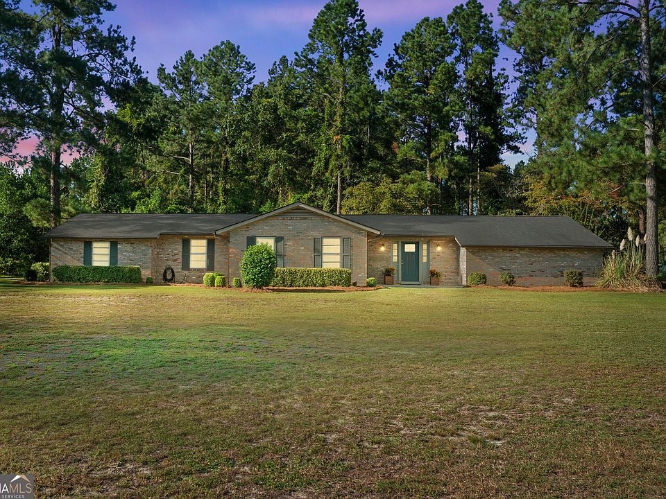1st image of 105 Oak Ridge Dr