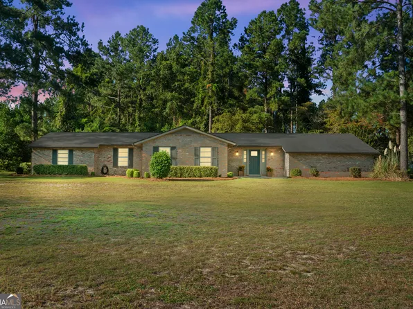 105 Oak Ridge Dr, Statesboro, GA 30458