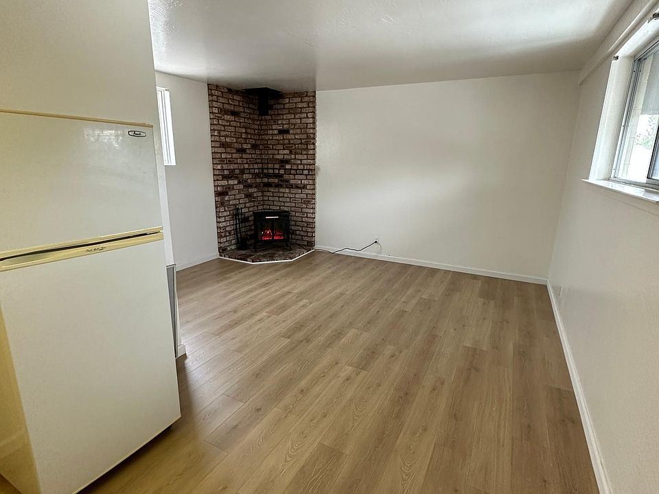 1st image of 1119 Grant Ave #B