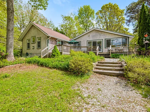 61 Bay Road, North Falmouth, MA 02556