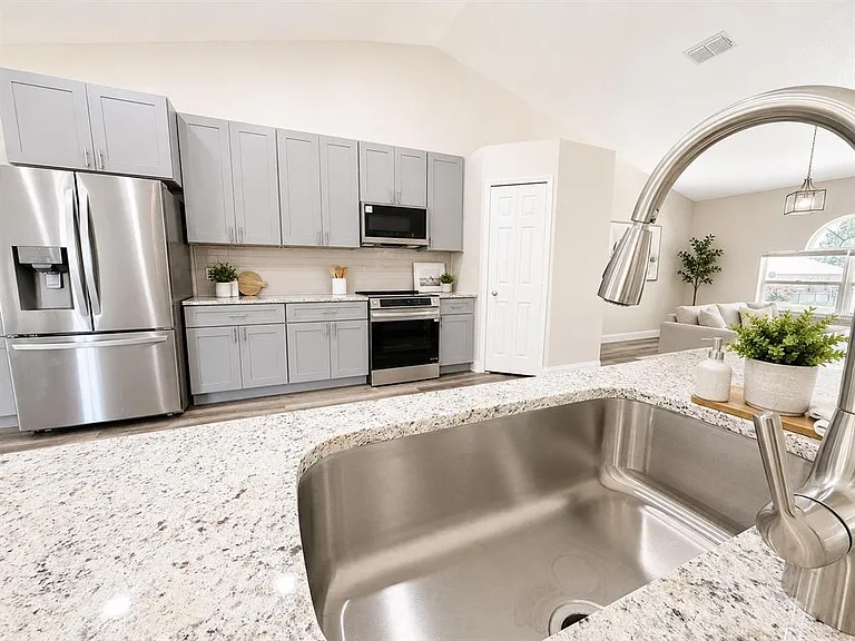3228 White Blossom Ln — Photo 4