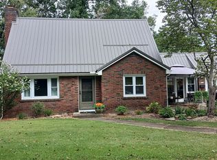 1614 Elk St, Franklin, PA 16323