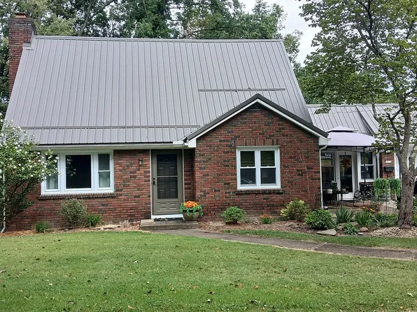 1614 Elk St, Franklin, PA 16323